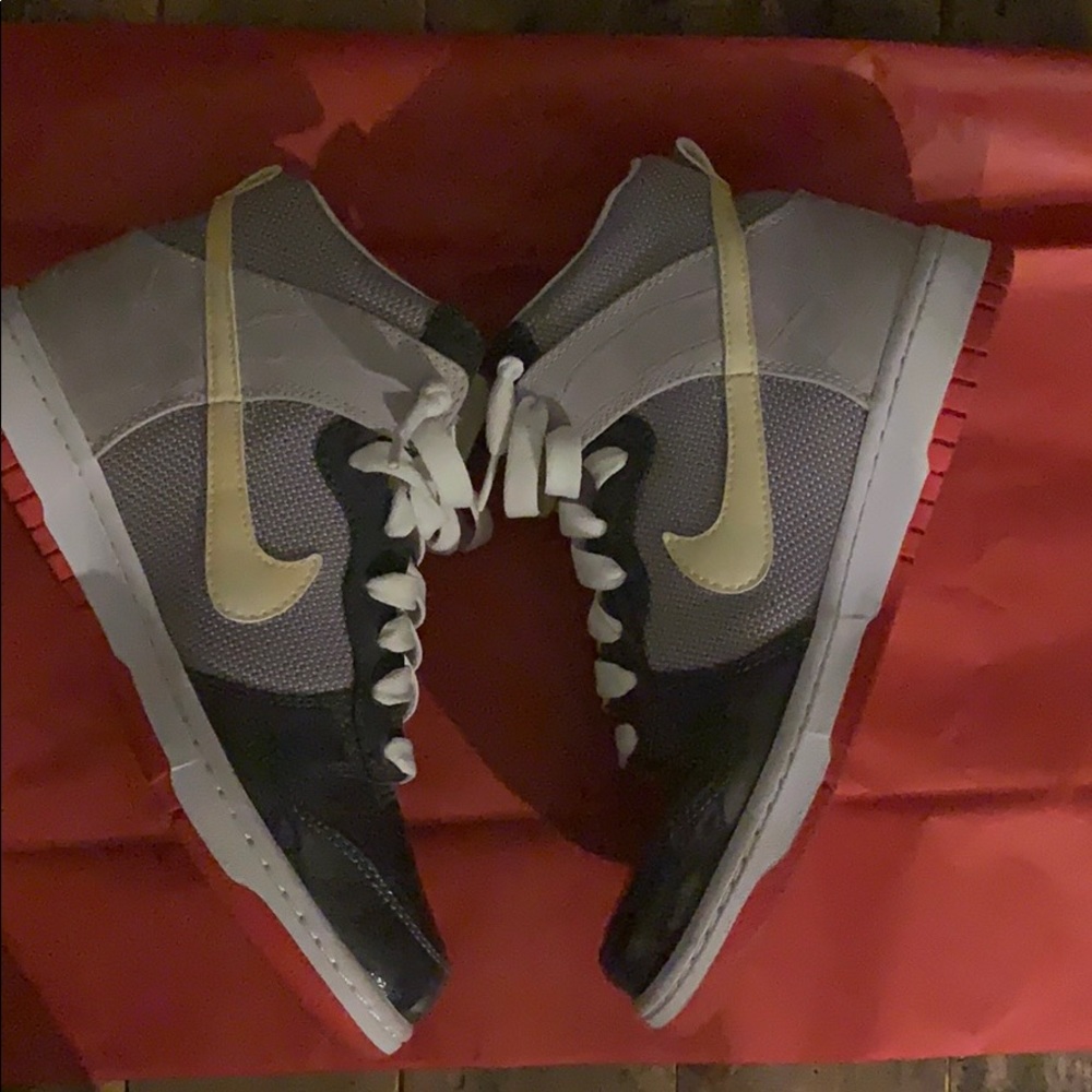 Nike - Picture 6 of 6